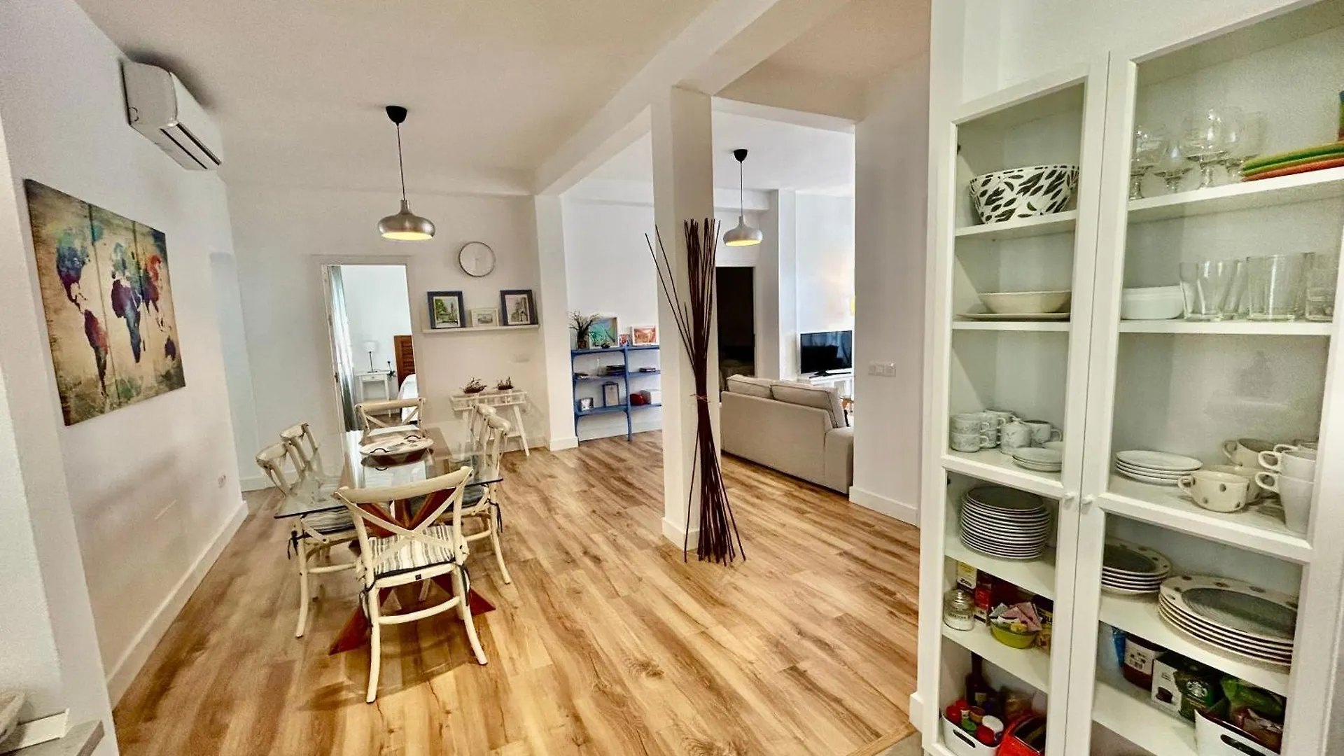 Apartment Acogedor Apt 6Pax 3Bdr 2Bth - Cozyhomesevilla5